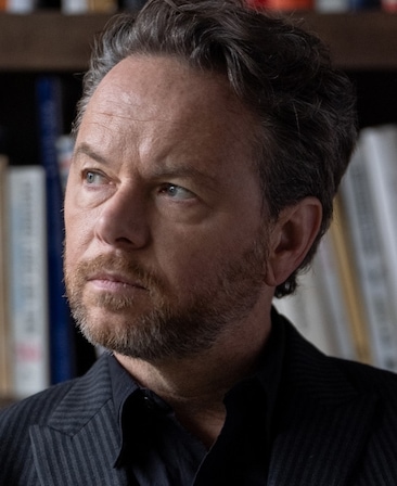 Headshot of Noah Hawley