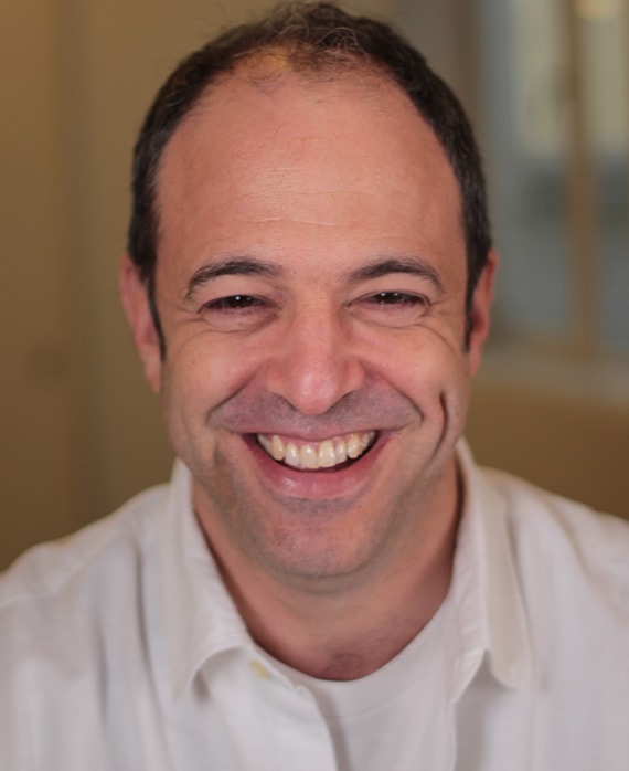 Simon Chinn Headshot
