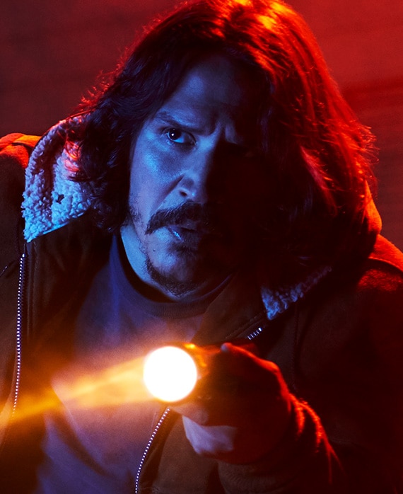 Sergio Peris-Mencheta as Gustavo El Oso Zapata | Snowfall | FX