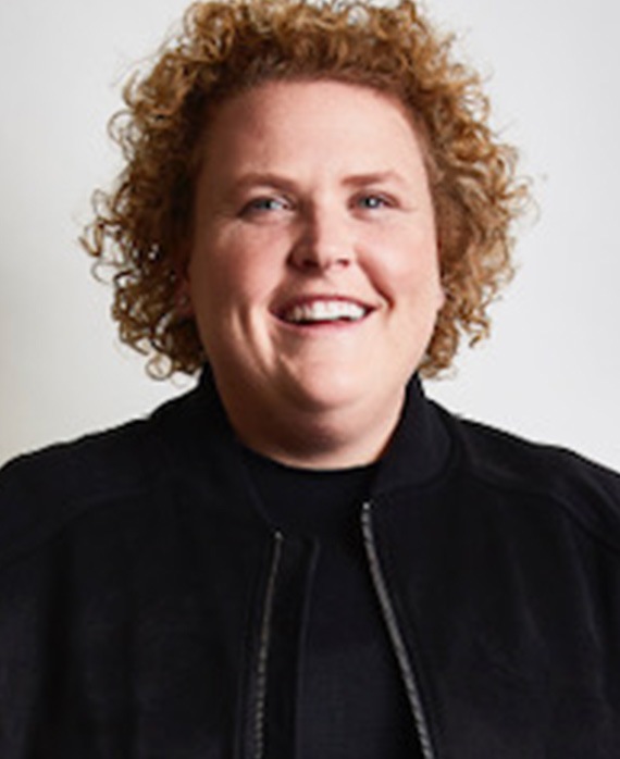Fortune Feimster as Comedian