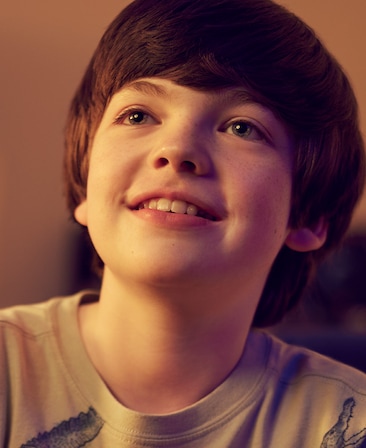 Maxim Swinton Cast