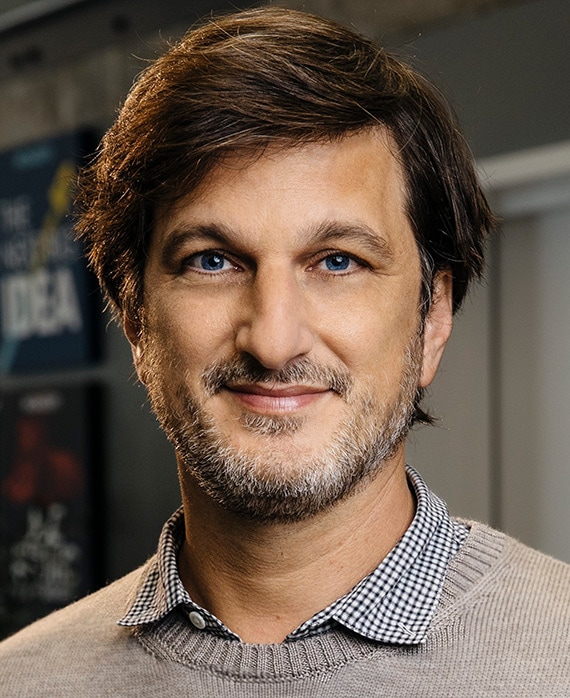 Scott Robertson | Executive Producer | American Sports Story on FX