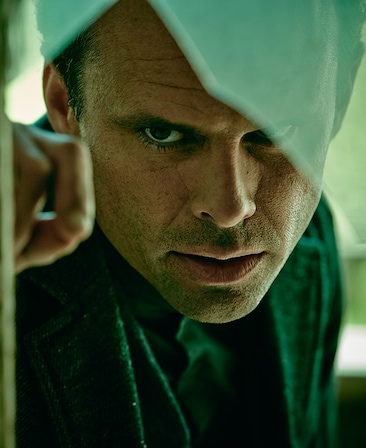 Walton Goggins Cast