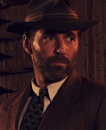Alessandro Nivola Headshot