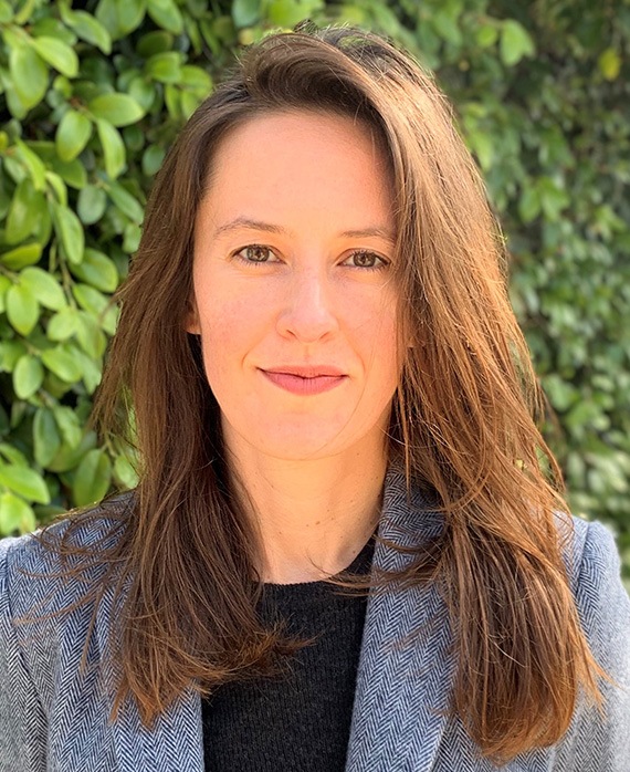 Sarah Burgess Headshot